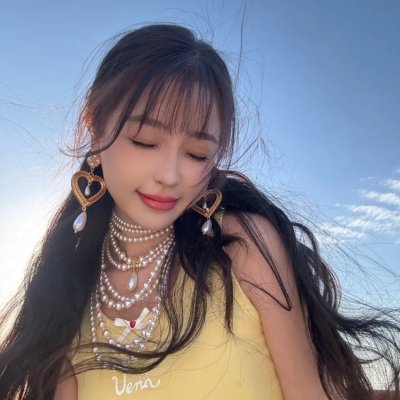 穿书后,我在七零狂揽主角气运